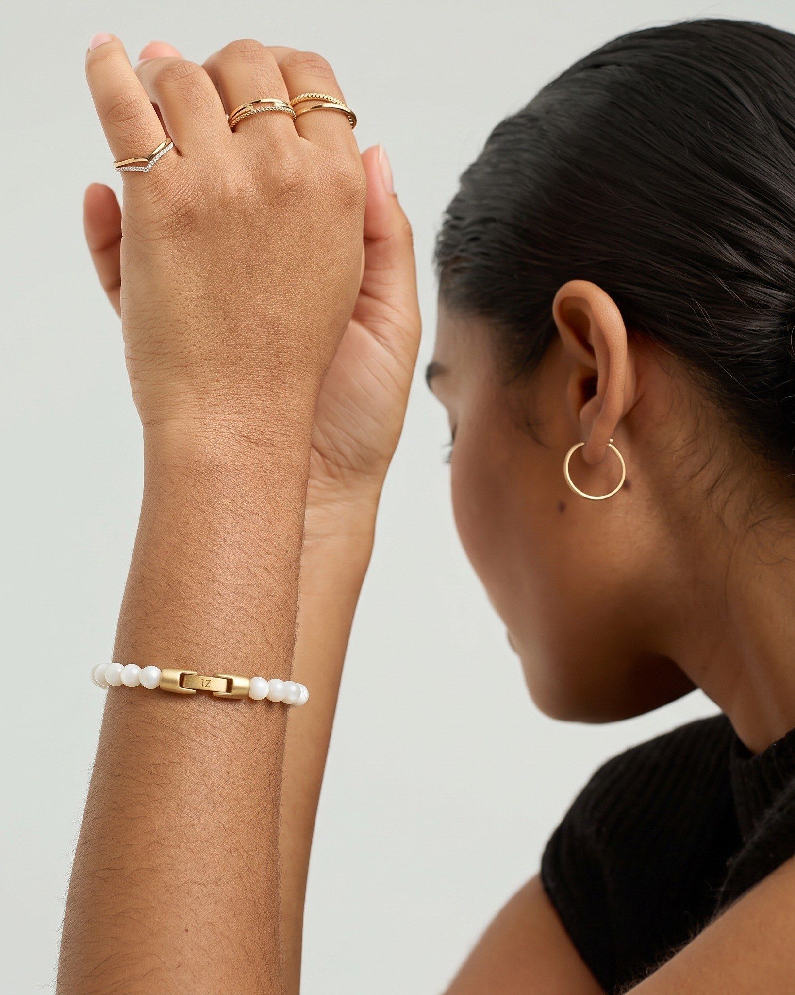 Lumen — Mother of Pearl 6mm bead bracelet