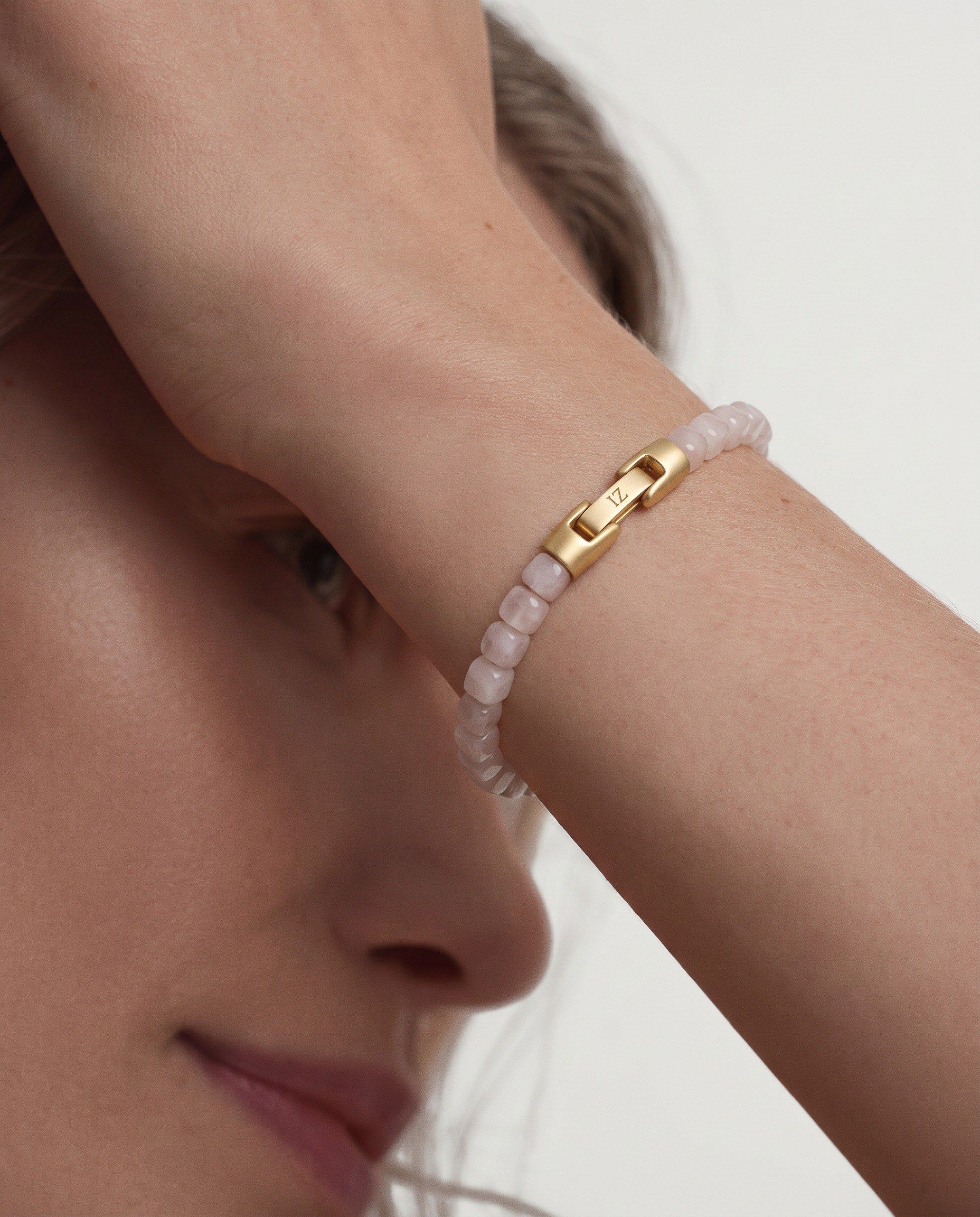 Halo — Moonstone 6mm bead bracelet