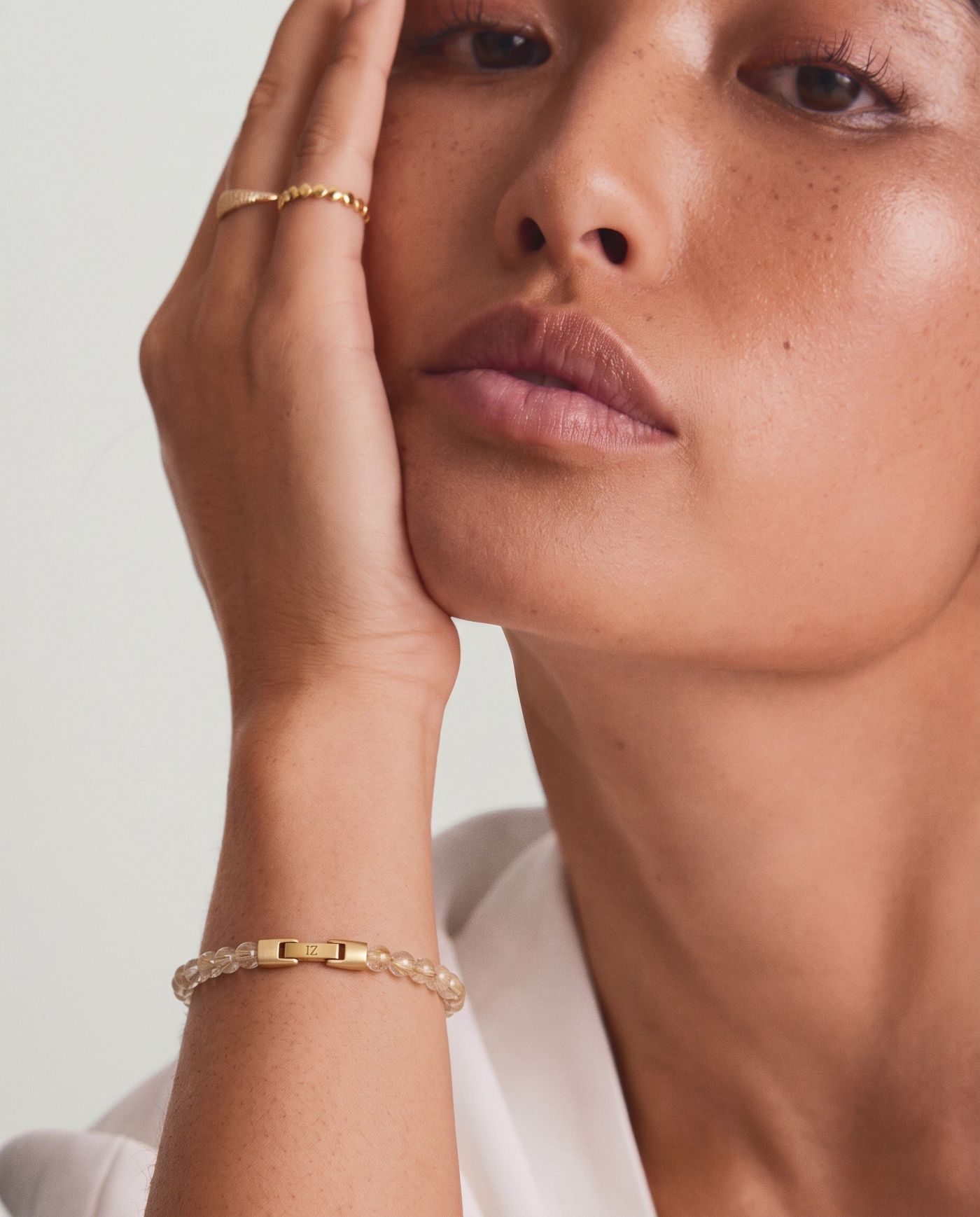 Gilt — Rutile Quartz 6mm bead bracelet